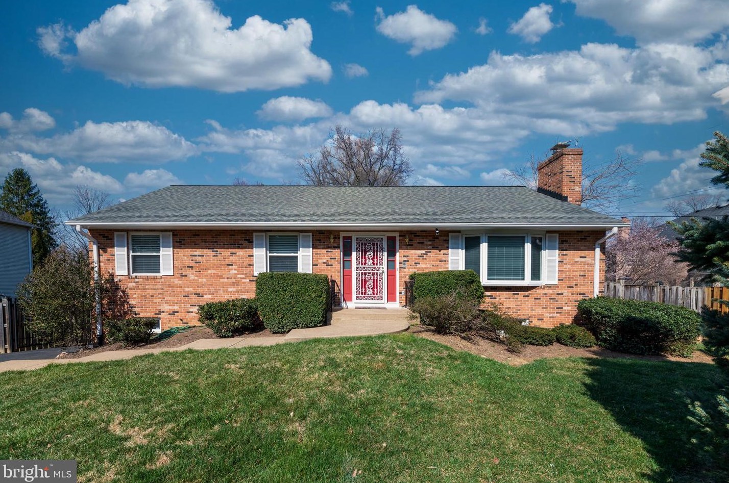 6414 Old Chesterbrook Rd, Mc Lean, VA 22101-4738