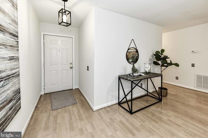 3901 Golf Tee Ct, Fairfax, VA 22033-2628