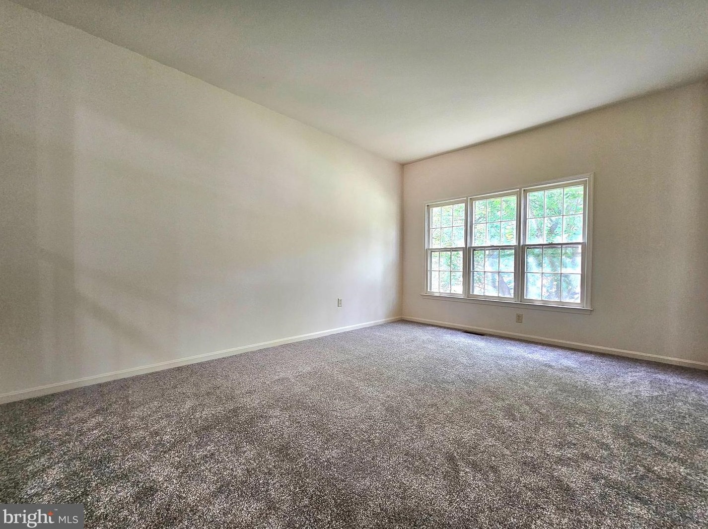 4719 Gainsborough Dr, Fairfax, VA 22032