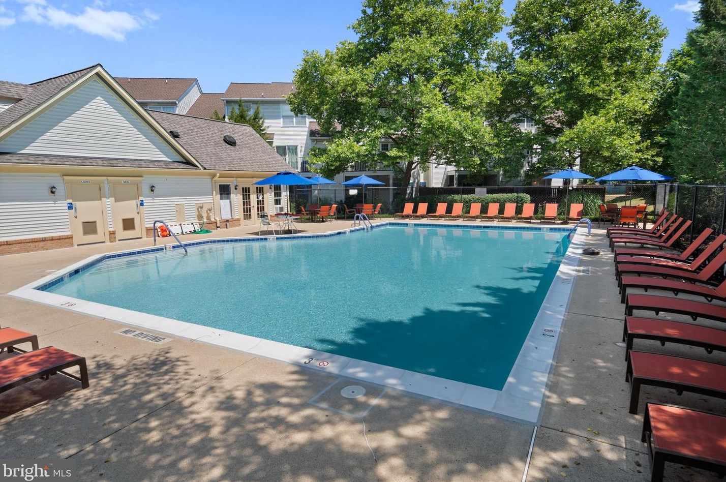 6607 Netties Ln, Alexandria VA  22315-6003 exterior