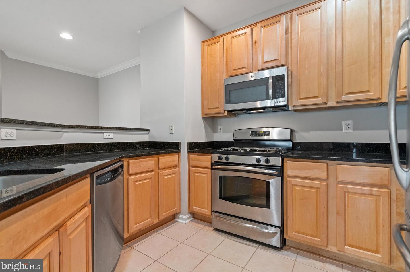 11355 Aristotle Dr, Fairfax, VA 22030-0913