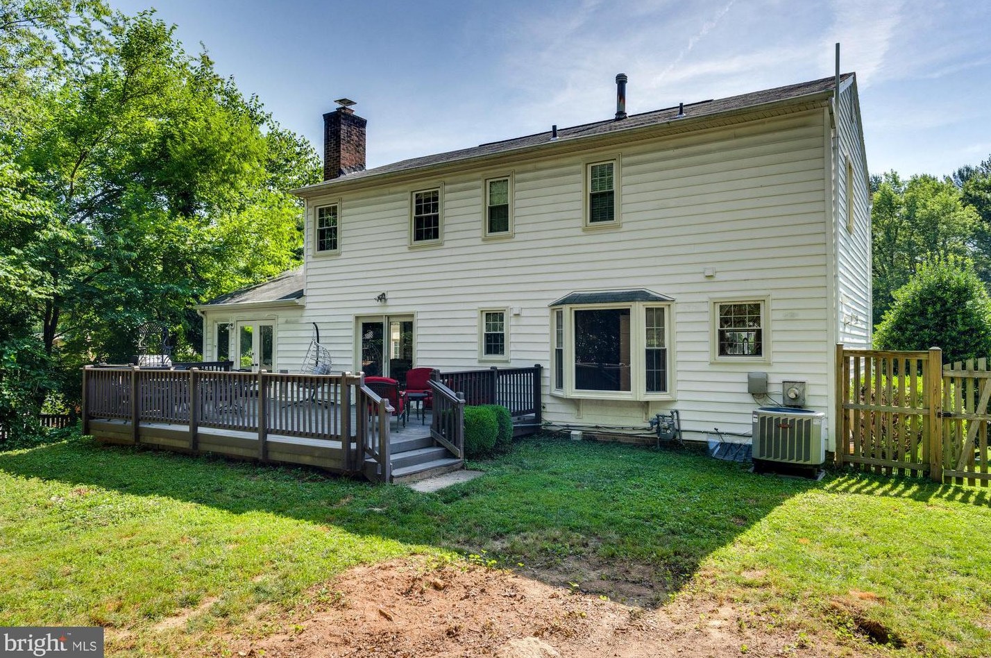 1840 Nigel Ct, Vienna, VA 22182