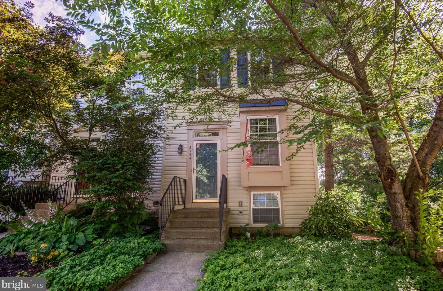 6594 Skylemar Trail, Centreville, VA 20121