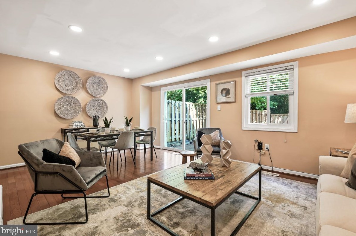 7432 Larne Ln, Lorton, VA 22079