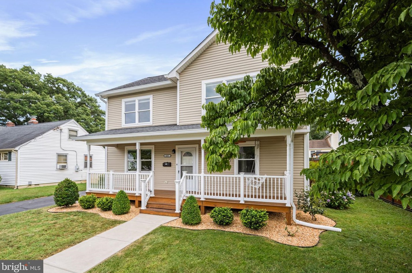 6805 Barrett Rd, Falls Church, VA 22042-2703
