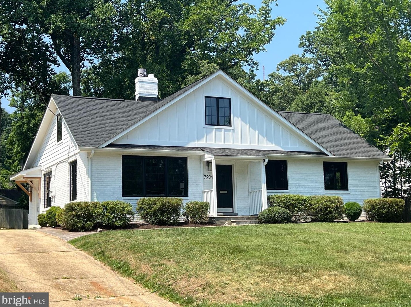 7221 Tod St, Falls Church, VA 22046-2006