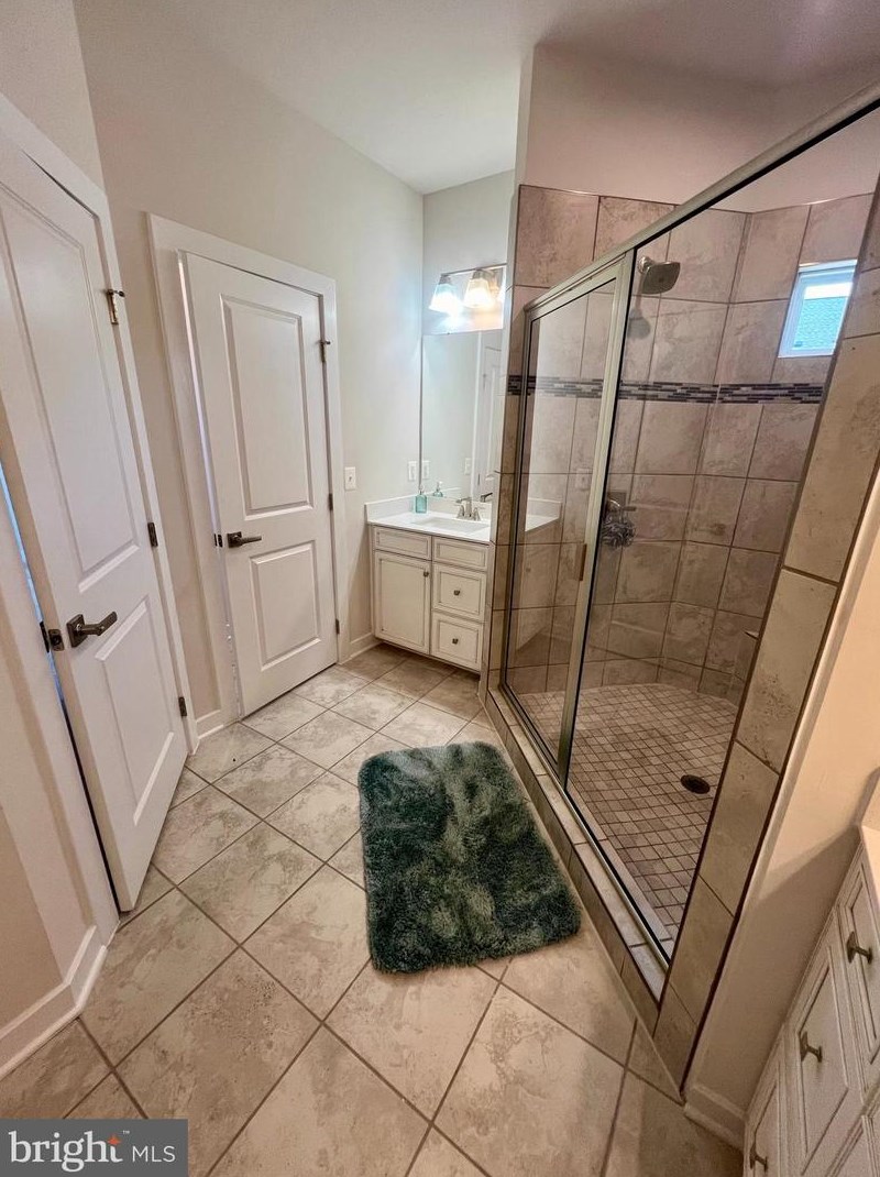 14077 Sunrise Vly Dr, Herndon VA 20191-3301 exterior