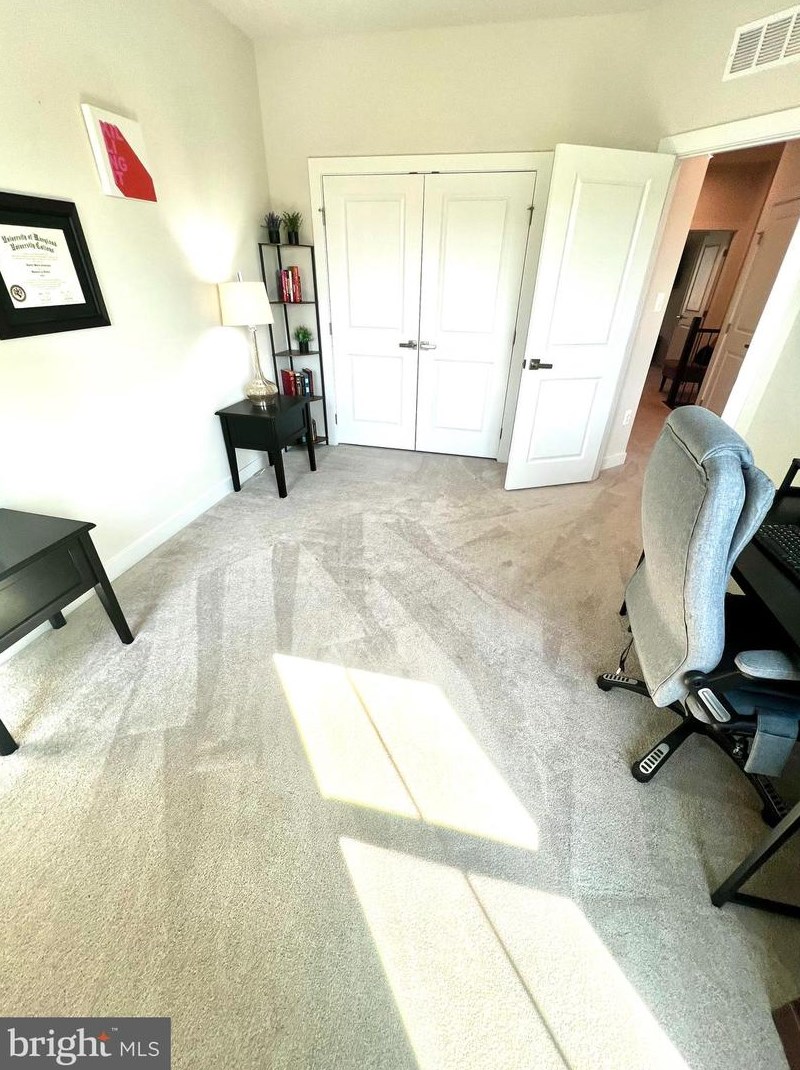 14077 Sunrise Vly Dr, Herndon VA 20191-3301 exterior