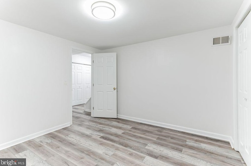 8210 Clifton Farm Ct, Alexandria VA  22306-3260 exterior