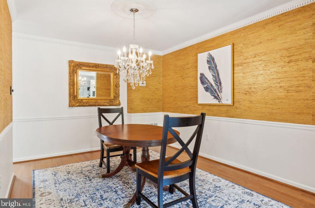 8210 Clifton Farm Ct, Alexandria VA  22306-3260 exterior