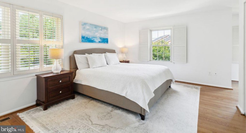 8210 Clifton Farm Ct, Alexandria VA  22306-3260 exterior