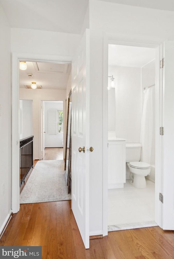 8210 Clifton Farm Ct, Alexandria VA  22306-3260 exterior