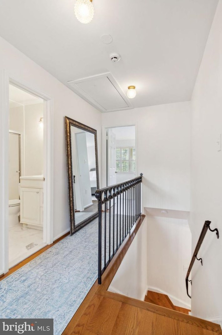 8210 Clifton Farm Ct, Alexandria VA  22306-3260 exterior