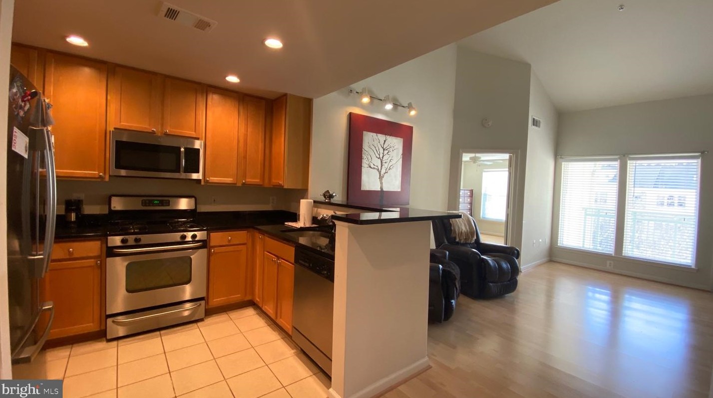 12000 Market St #455, Herndon, VA 20190