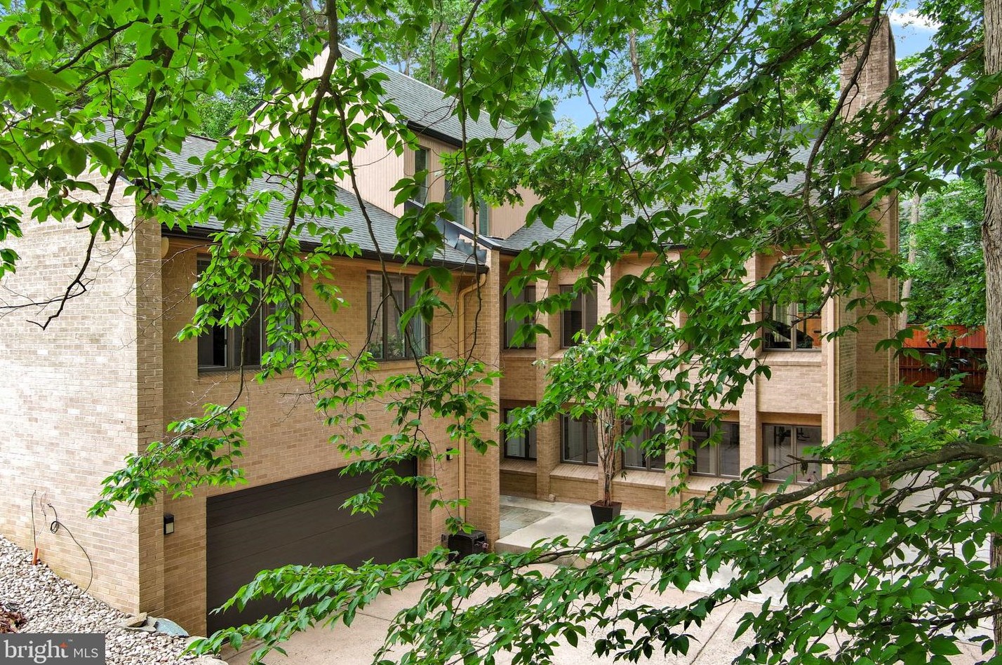 1341 Kirby Rd, Mc Lean, VA 22101-2410