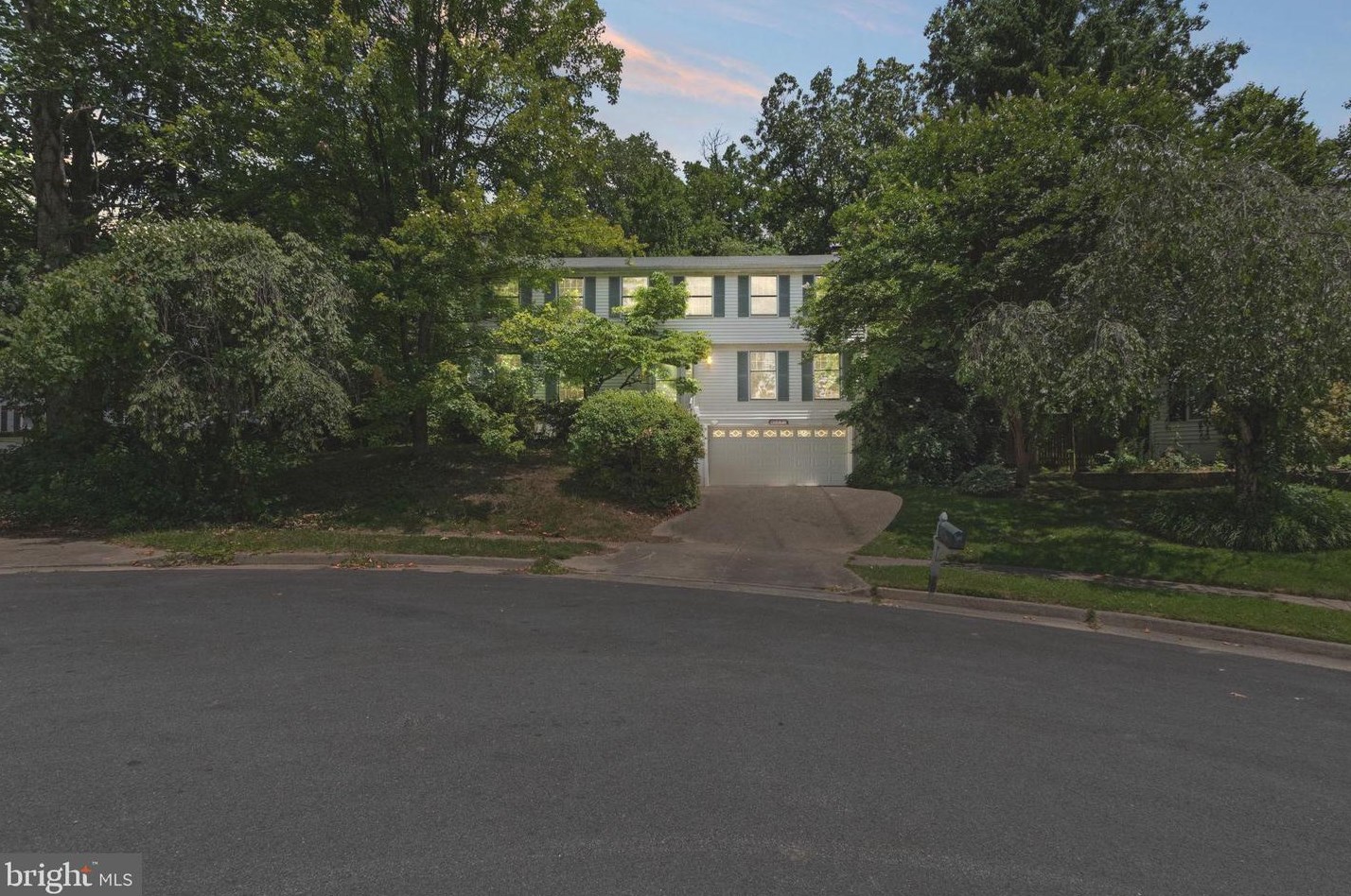 8692 Young Ct, Springfield, VA 22153-2253