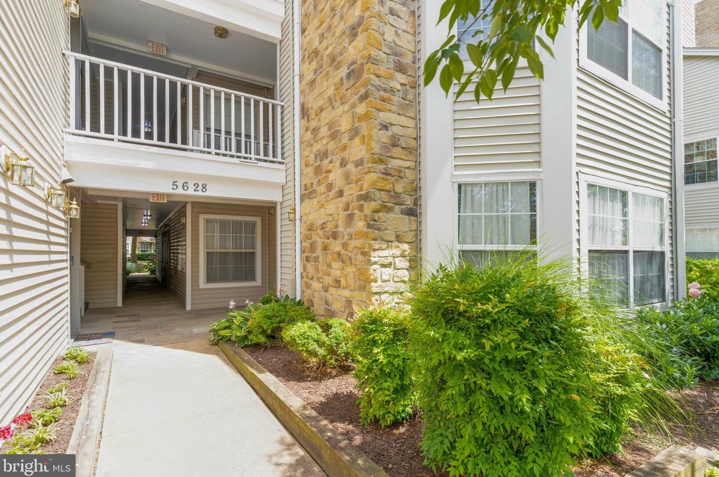 5628 Willoughby Newton Dr #36, Centreville, VA 20120