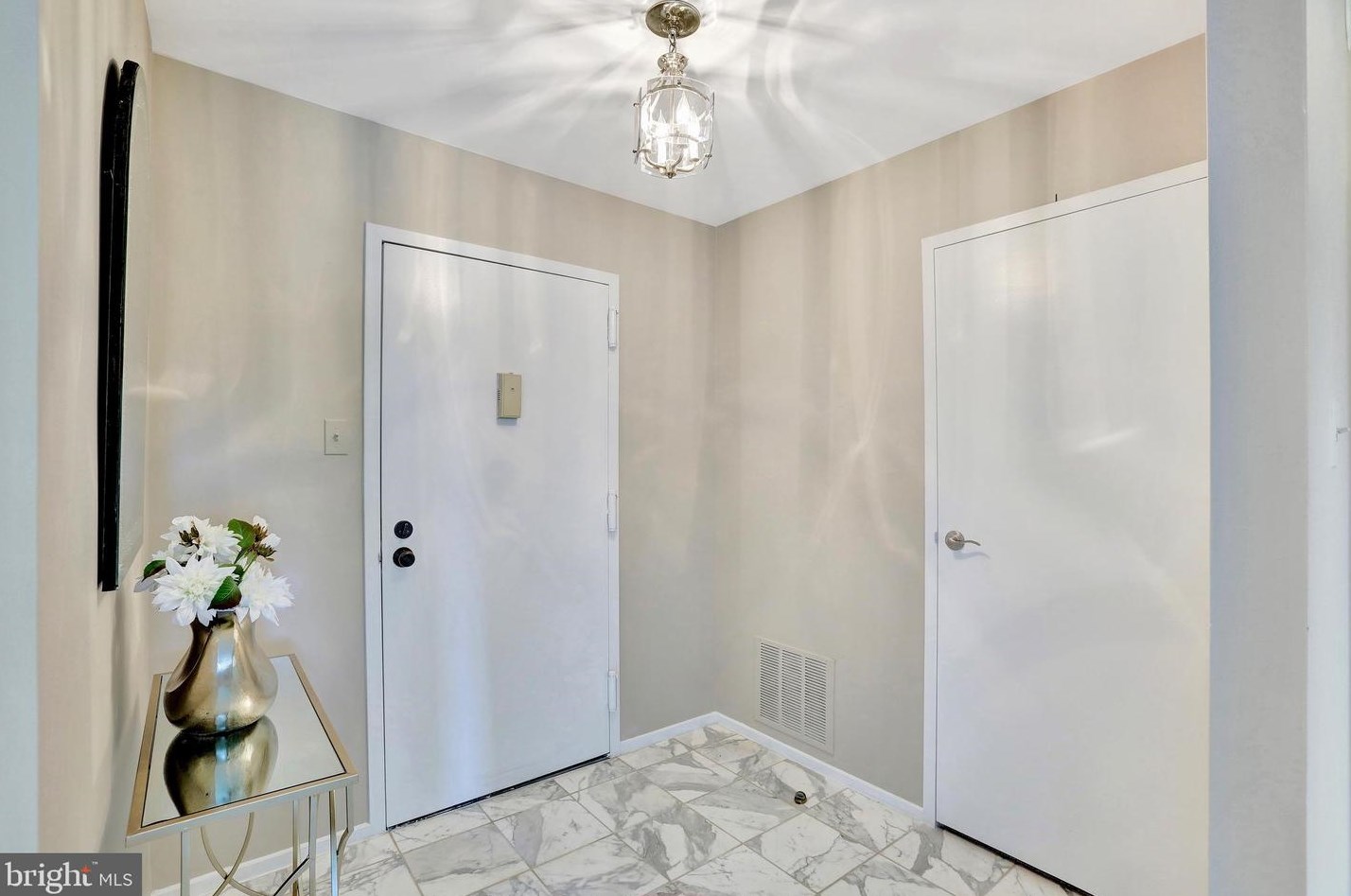 2817 Jermantown Rd #205, Vienna, VA 22124