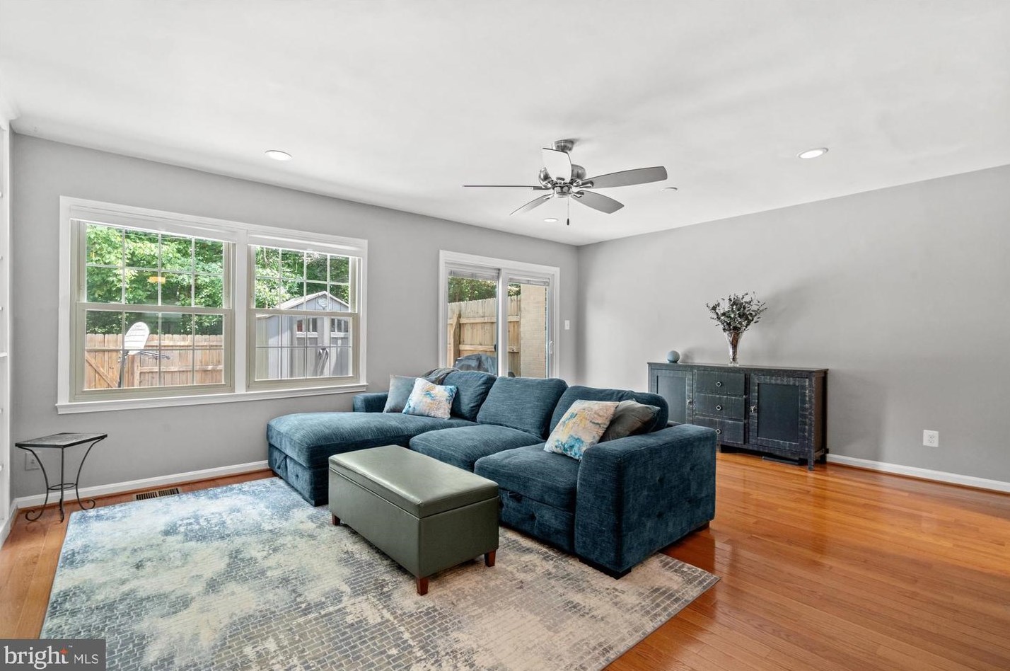 6163 Gothwaite Dr, Centreville, VA 20120