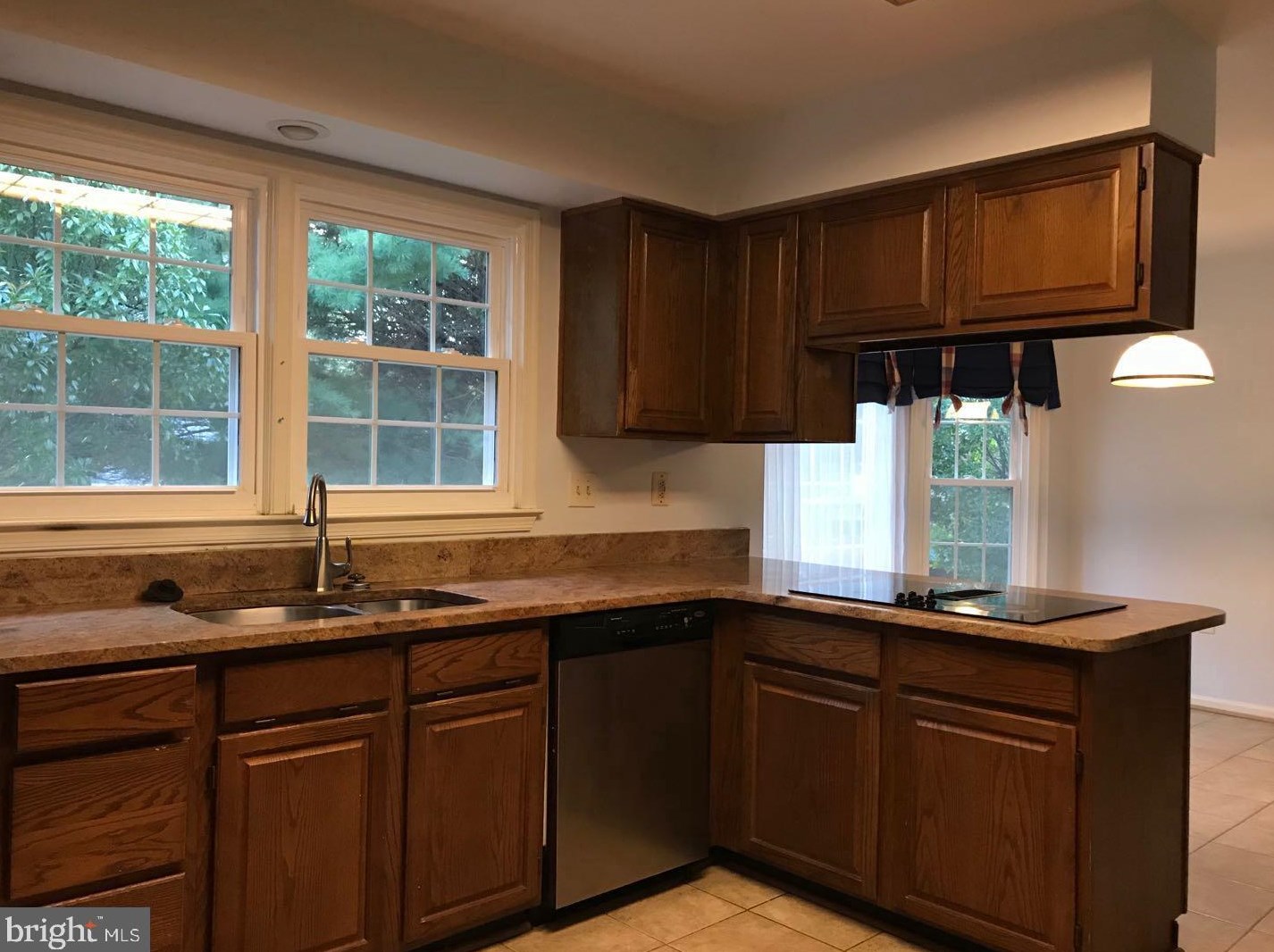 13312 Glen Taylor Ln, Herndon VA  20171-4047 exterior