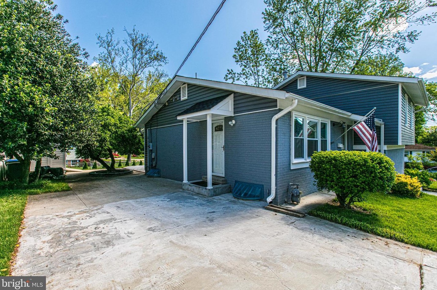 8000 Brompton St, Springfield, VA 22152-1928