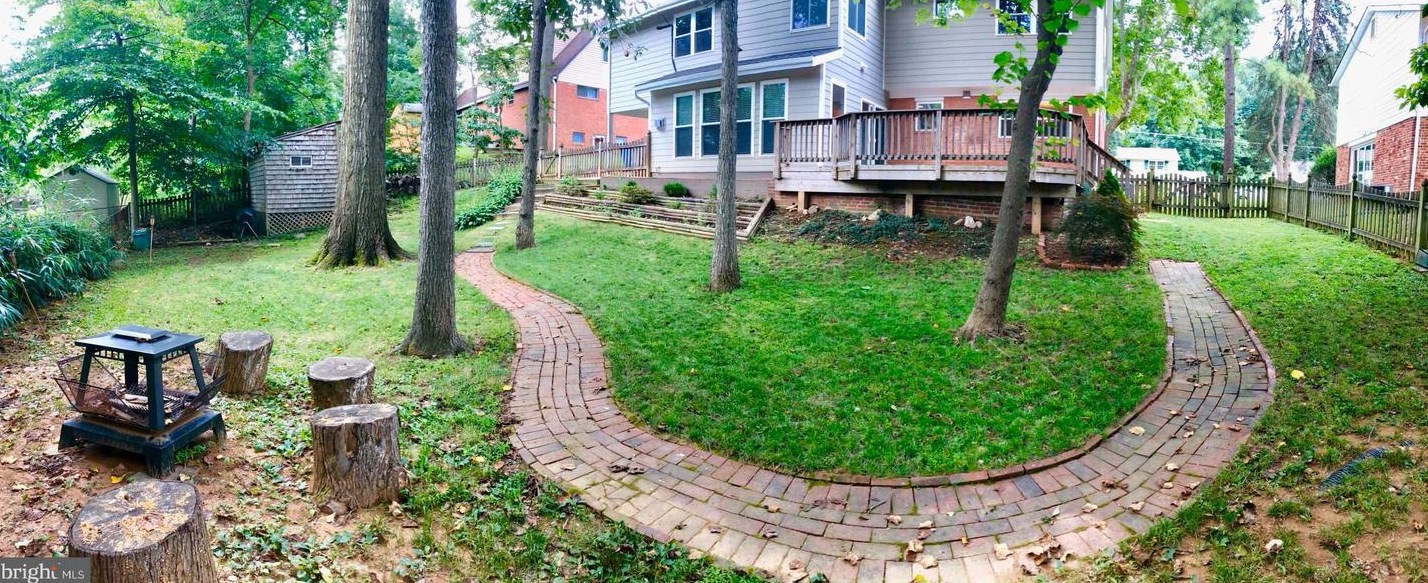 8460 Thames St, Springfield VA  22151-1517 exterior