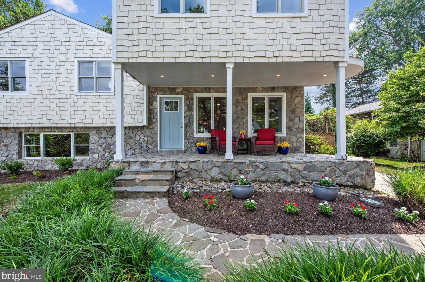 920 Hillcrest Dr Sw, Vienna, VA 22180