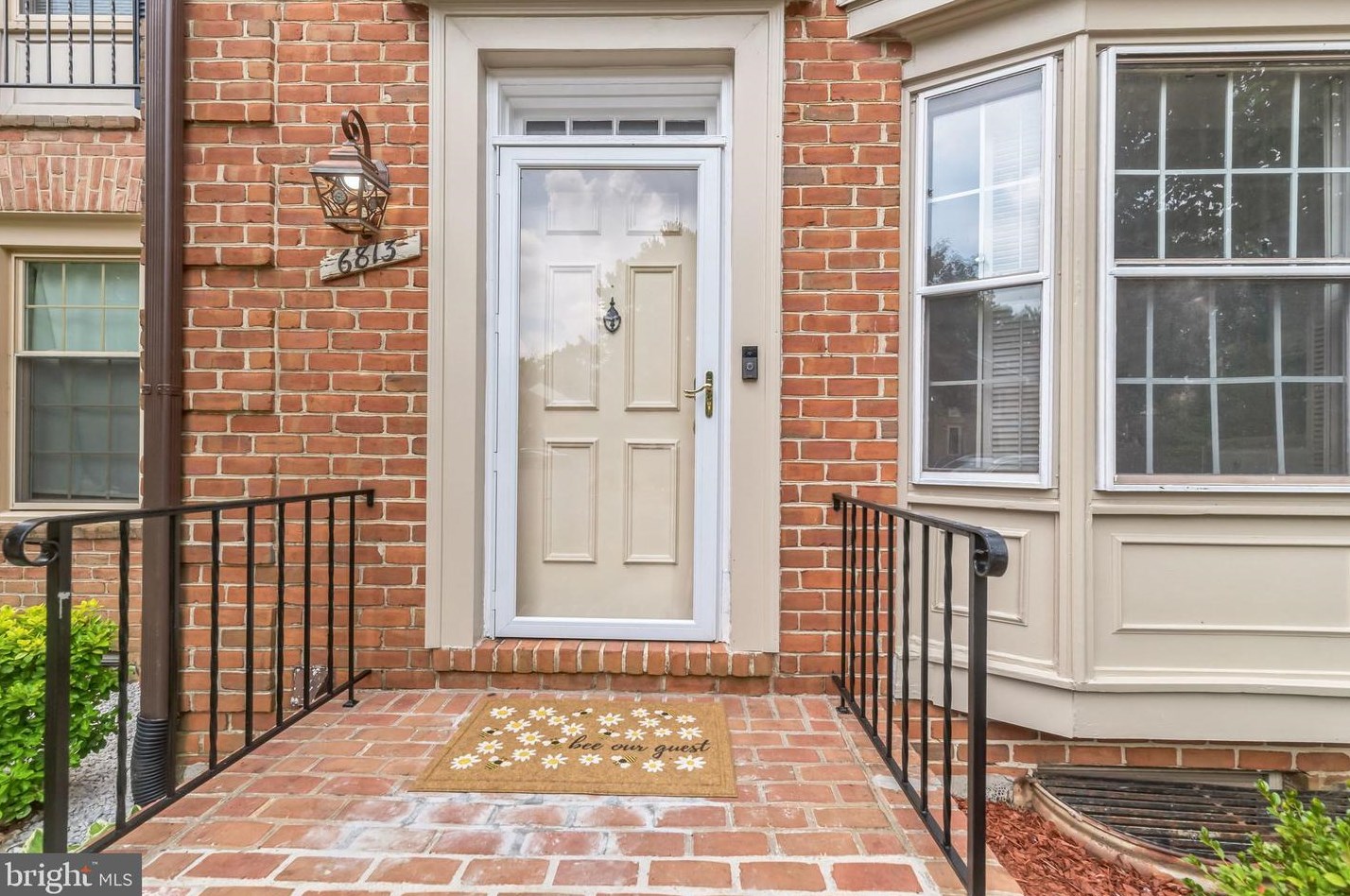 6813 Indian Run Ct, Annandale, VA 22003