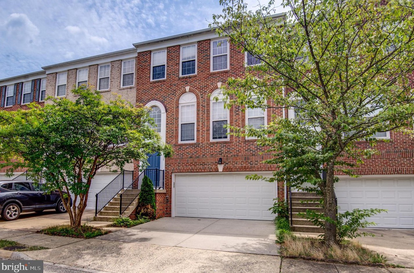 13118 Rose Petal Cir, Herndon, VA 20171