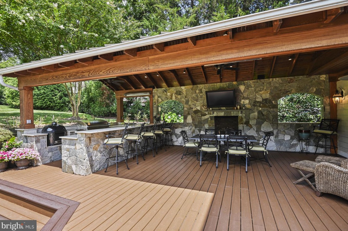 754 Ellsworth Ave, Great Falls, VA 22066