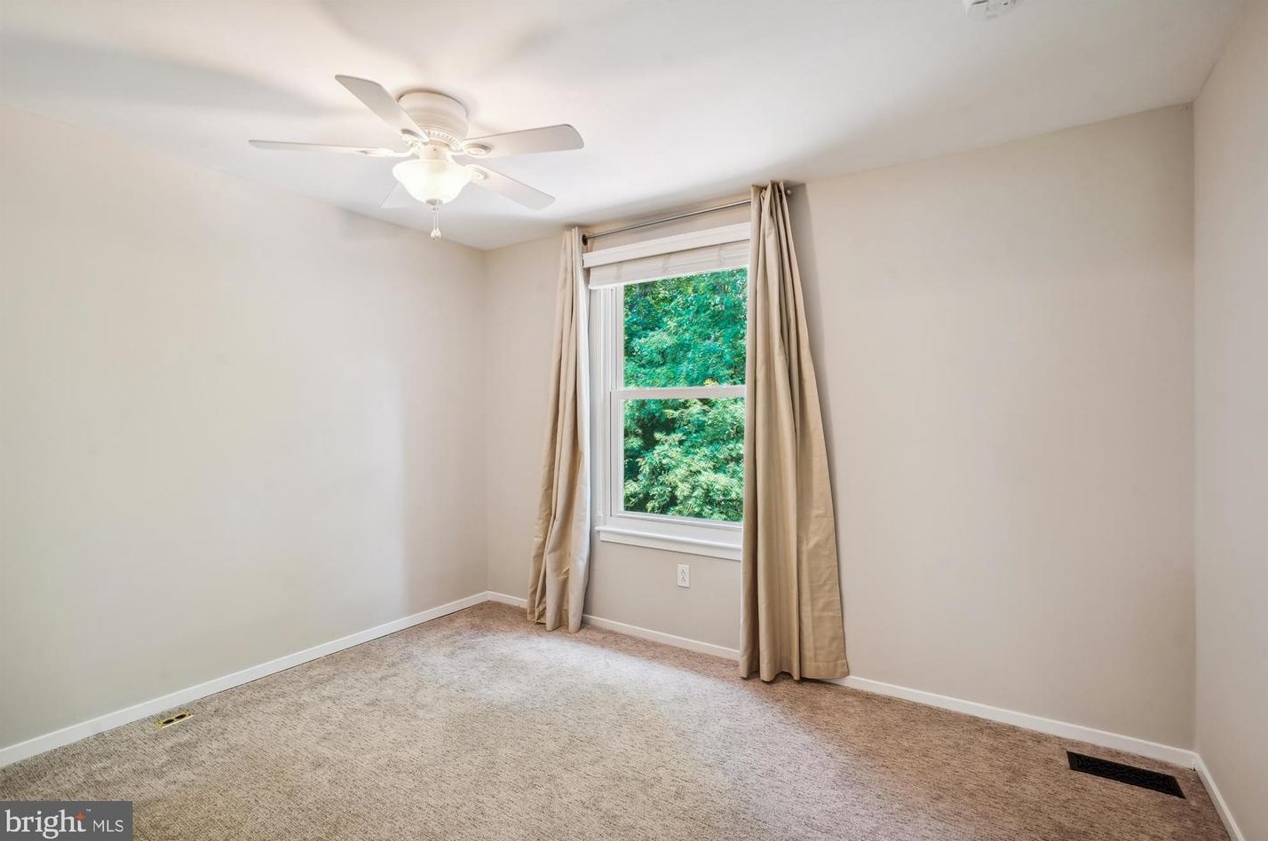 6507 Field Master Dr, Springfield VA  22152-2150 exterior