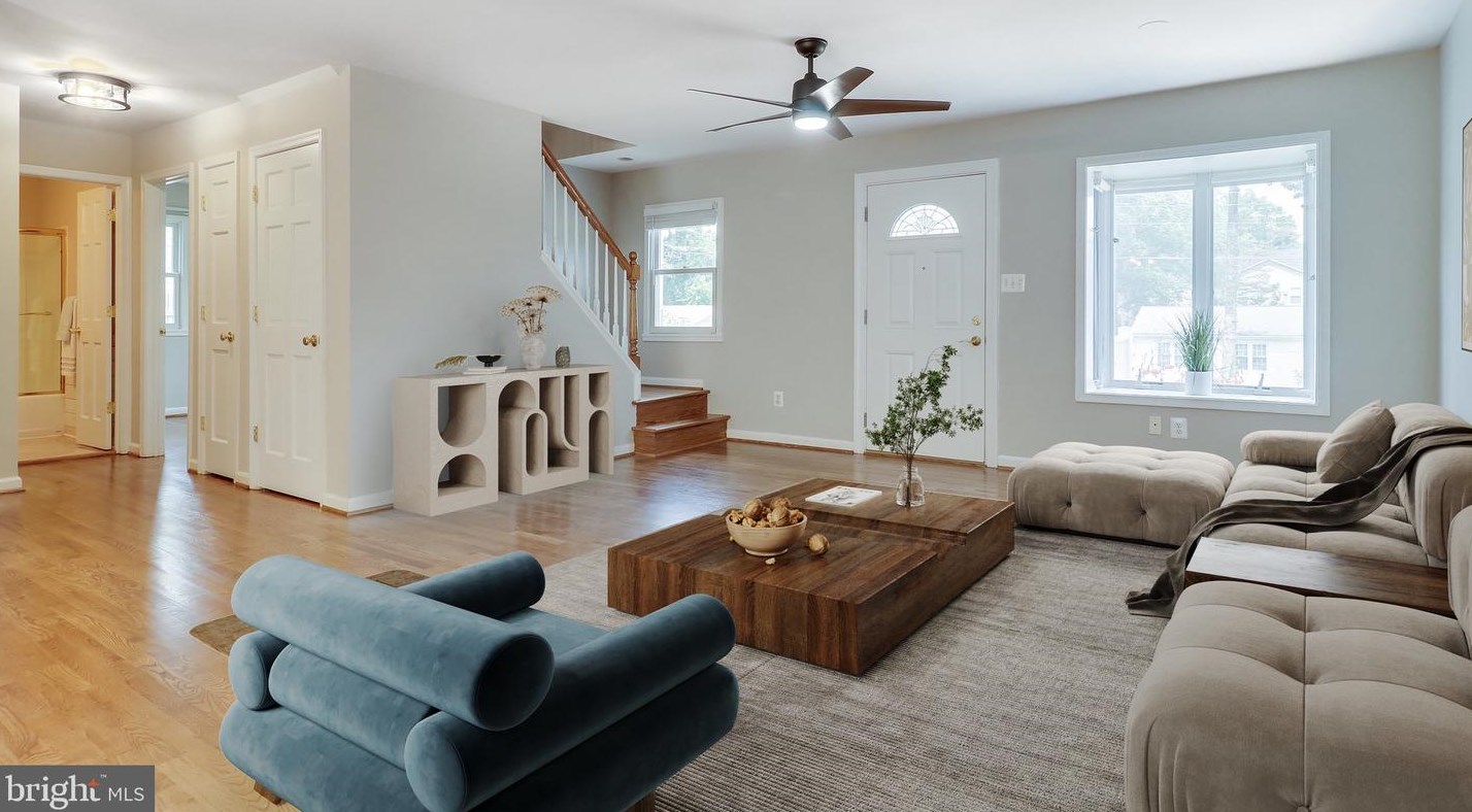 1908 Hillside Dr, Falls Church, VA 22043-1424