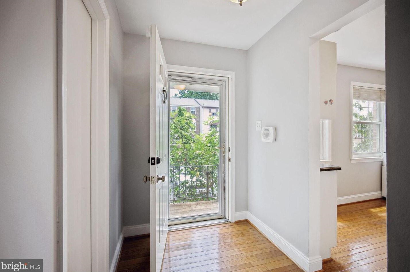 8148 Larkin Ln, Vienna, VA 22182