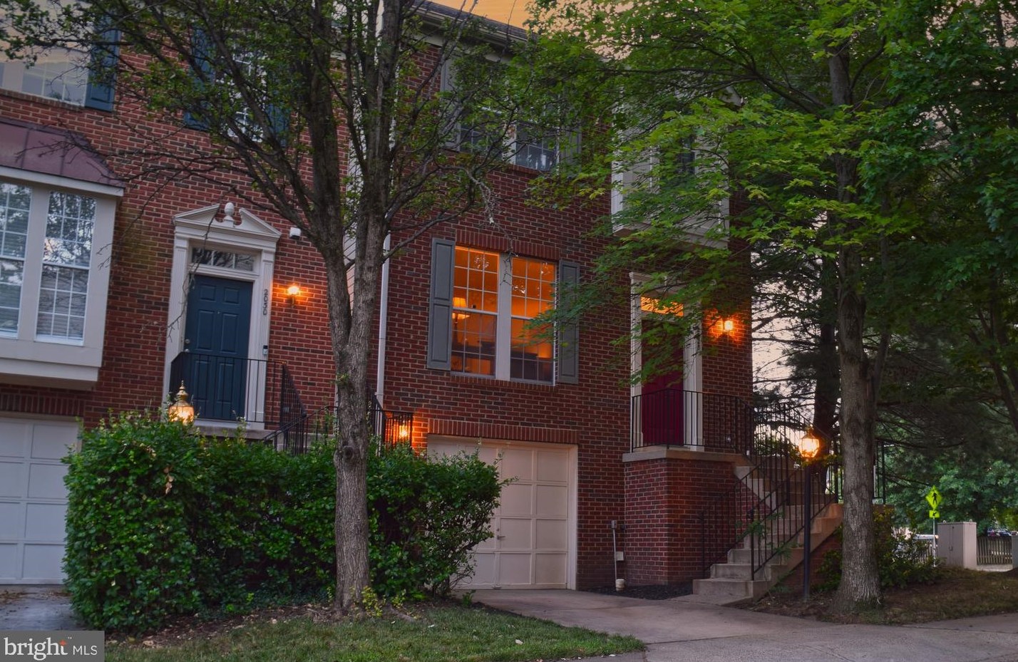 2028 Madrillon Springs Ct, Vienna, VA 22182