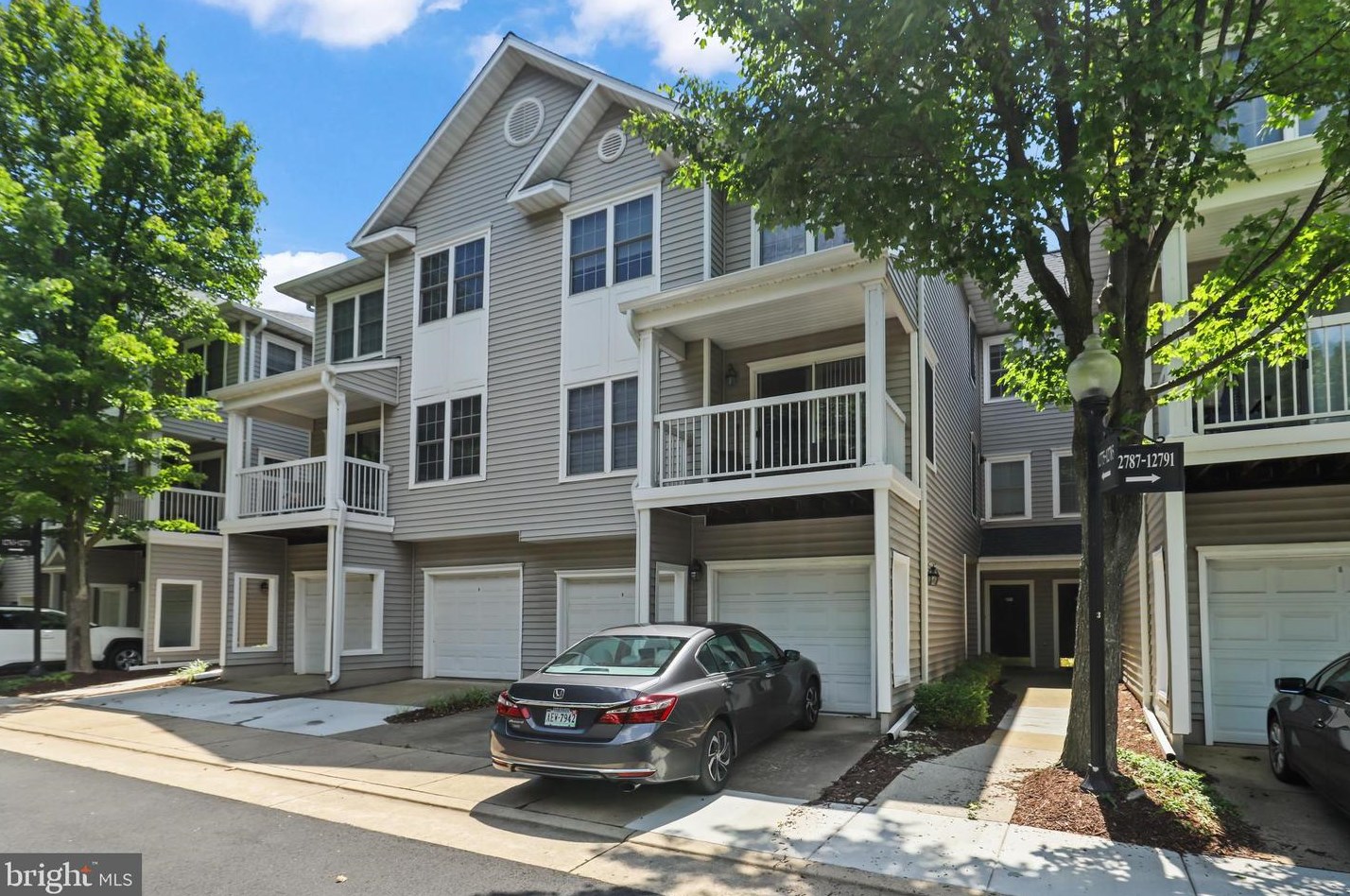 12777 Fair Briar Ln, Fairfax, VA 22033-3850