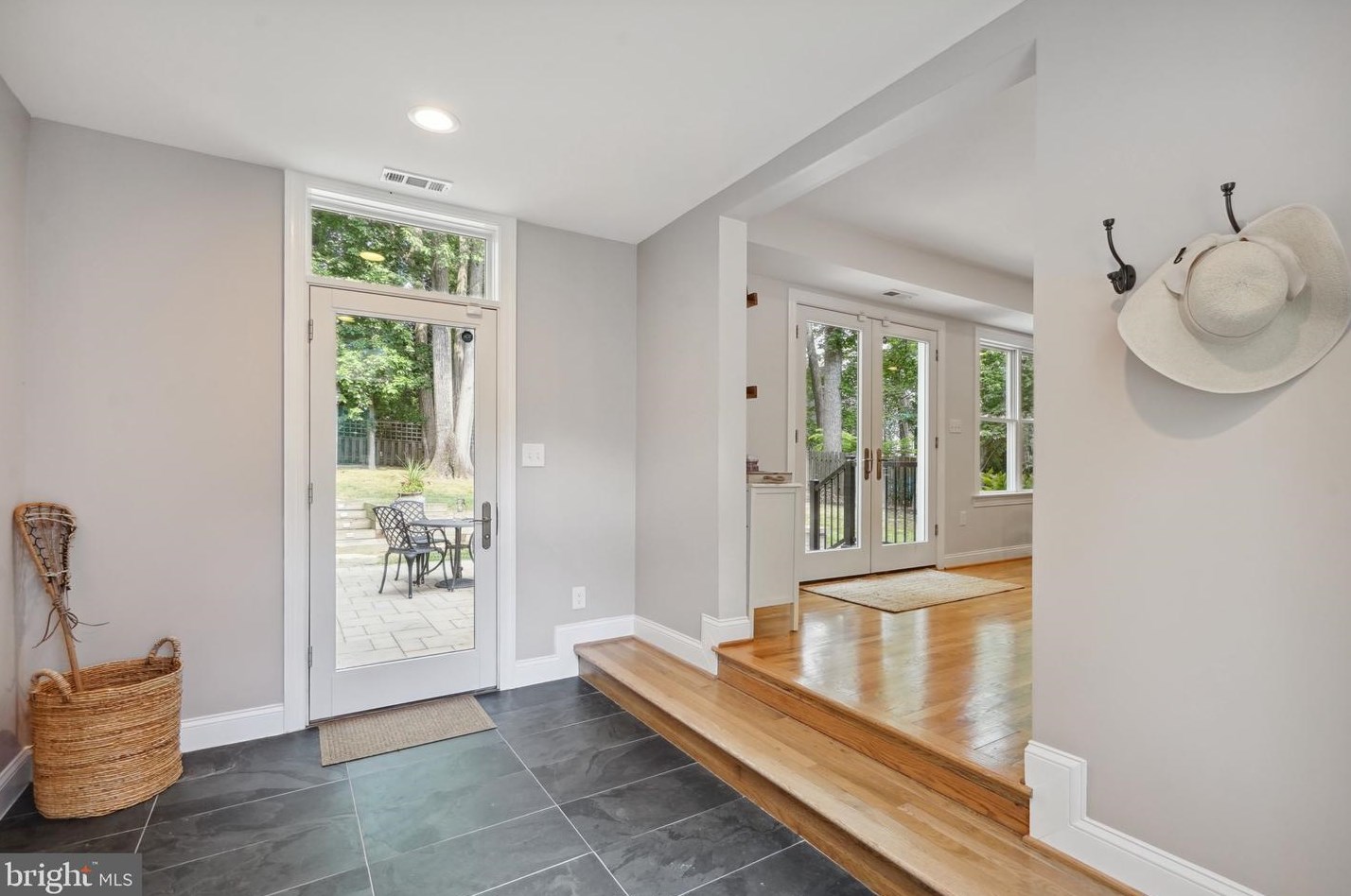 7126 Carol Ln, Falls Church VA  22042-3714 exterior