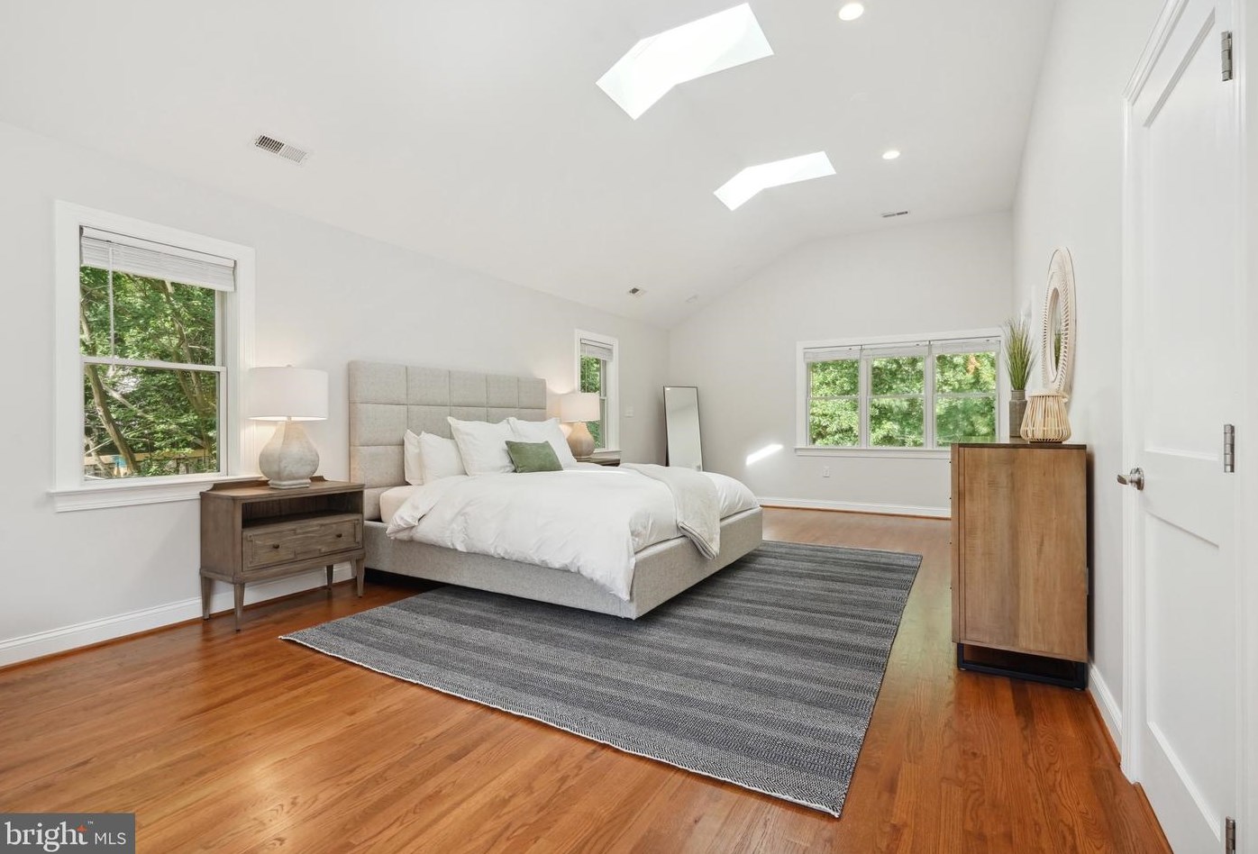 7126 Carol Ln, Falls Church VA  22042-3714 exterior