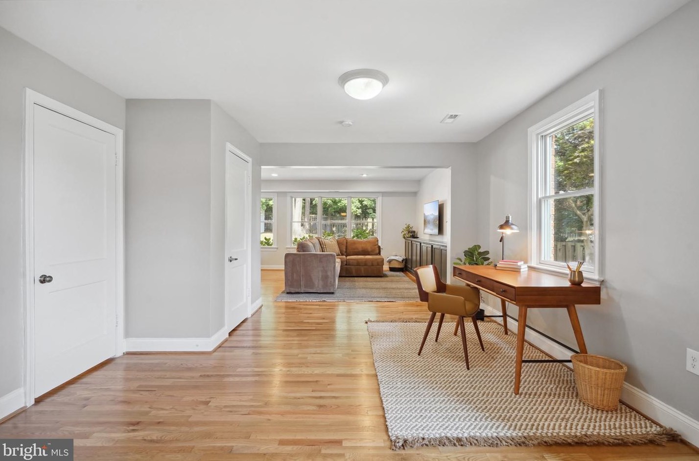 7126 Carol Ln, Falls Church VA  22042-3714 exterior