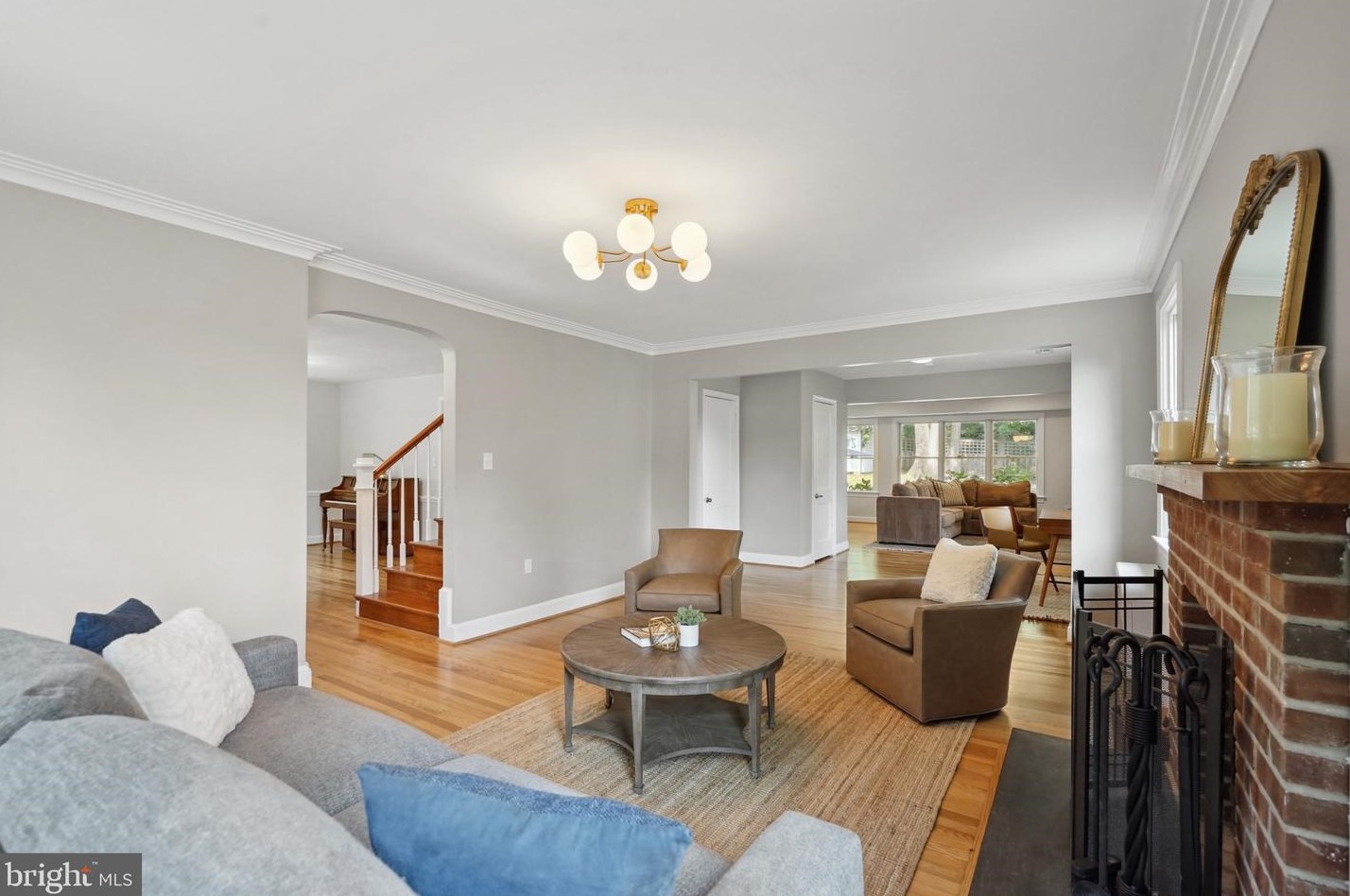 7126 Carol Ln, Falls Church VA  22042-3714 exterior