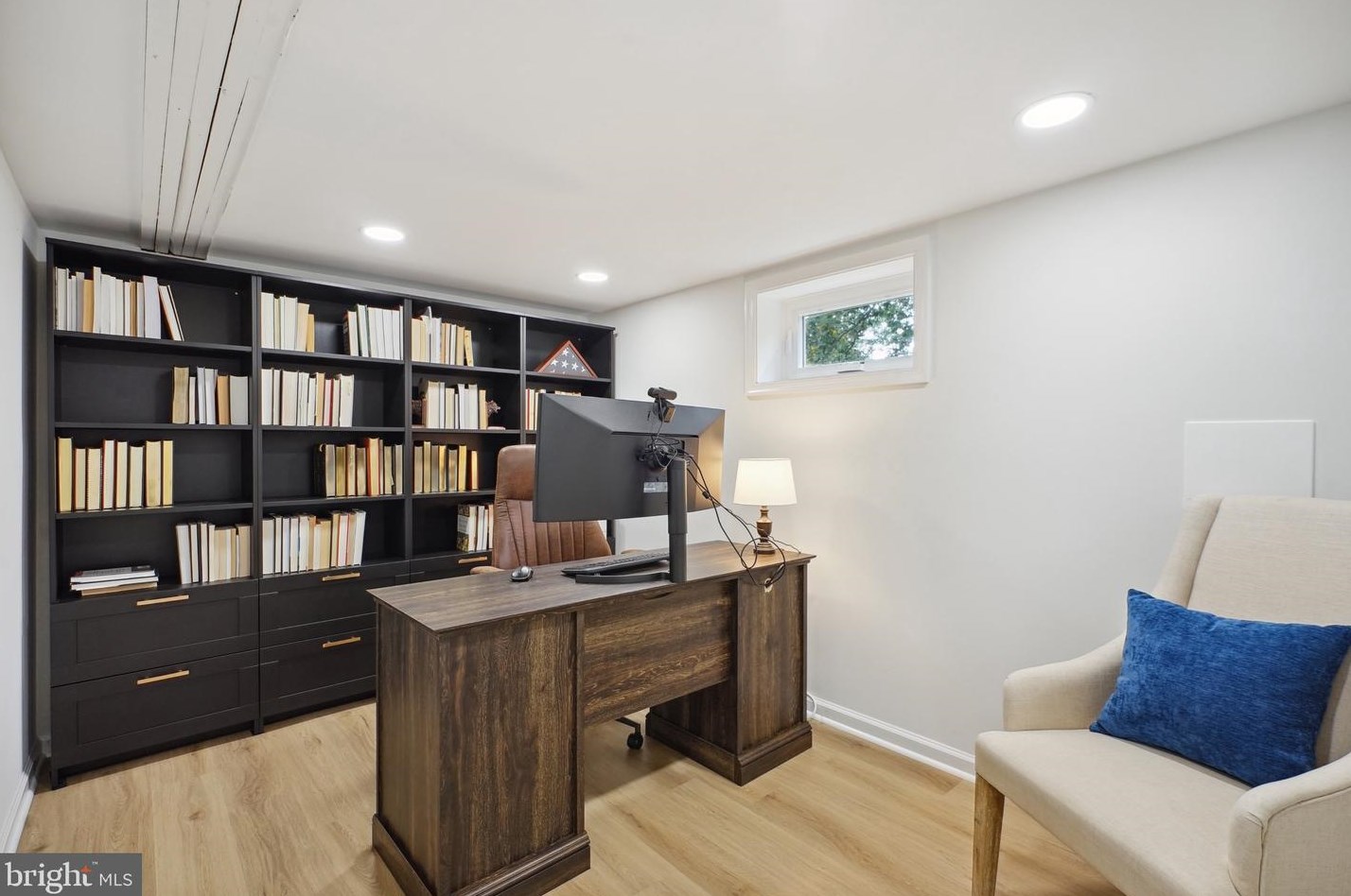 7126 Carol Ln, Falls Church VA  22042-3714 exterior