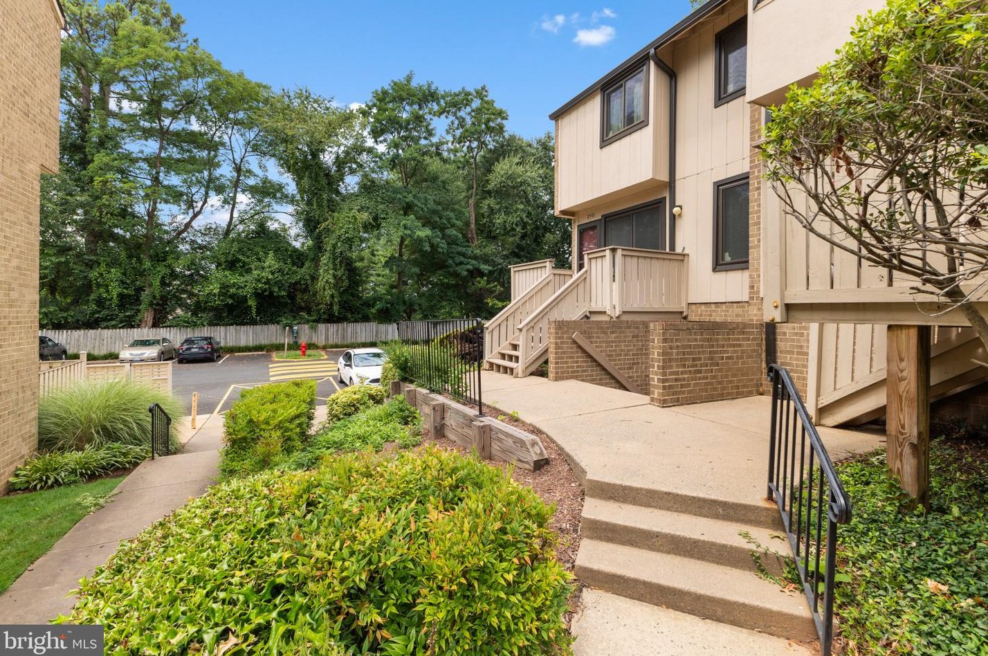 2501 Glengyle Dr #144, Vienna, VA 22181
