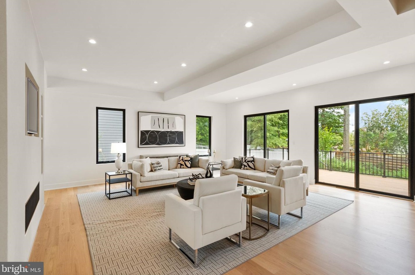 132 Kingsley Rd, Vienna VA  22180-6501 exterior