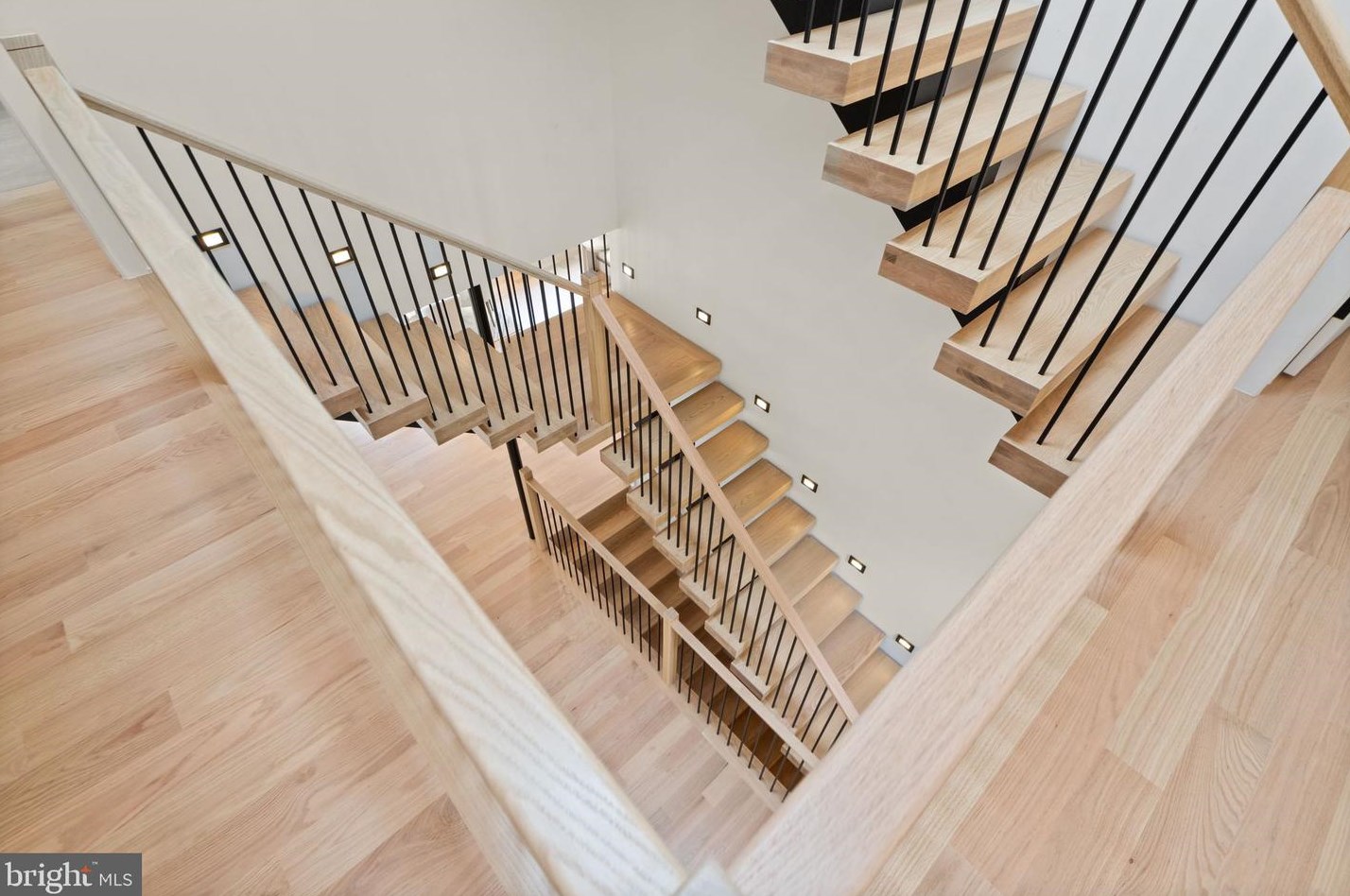 132 Kingsley Rd, Vienna VA  22180-6501 exterior