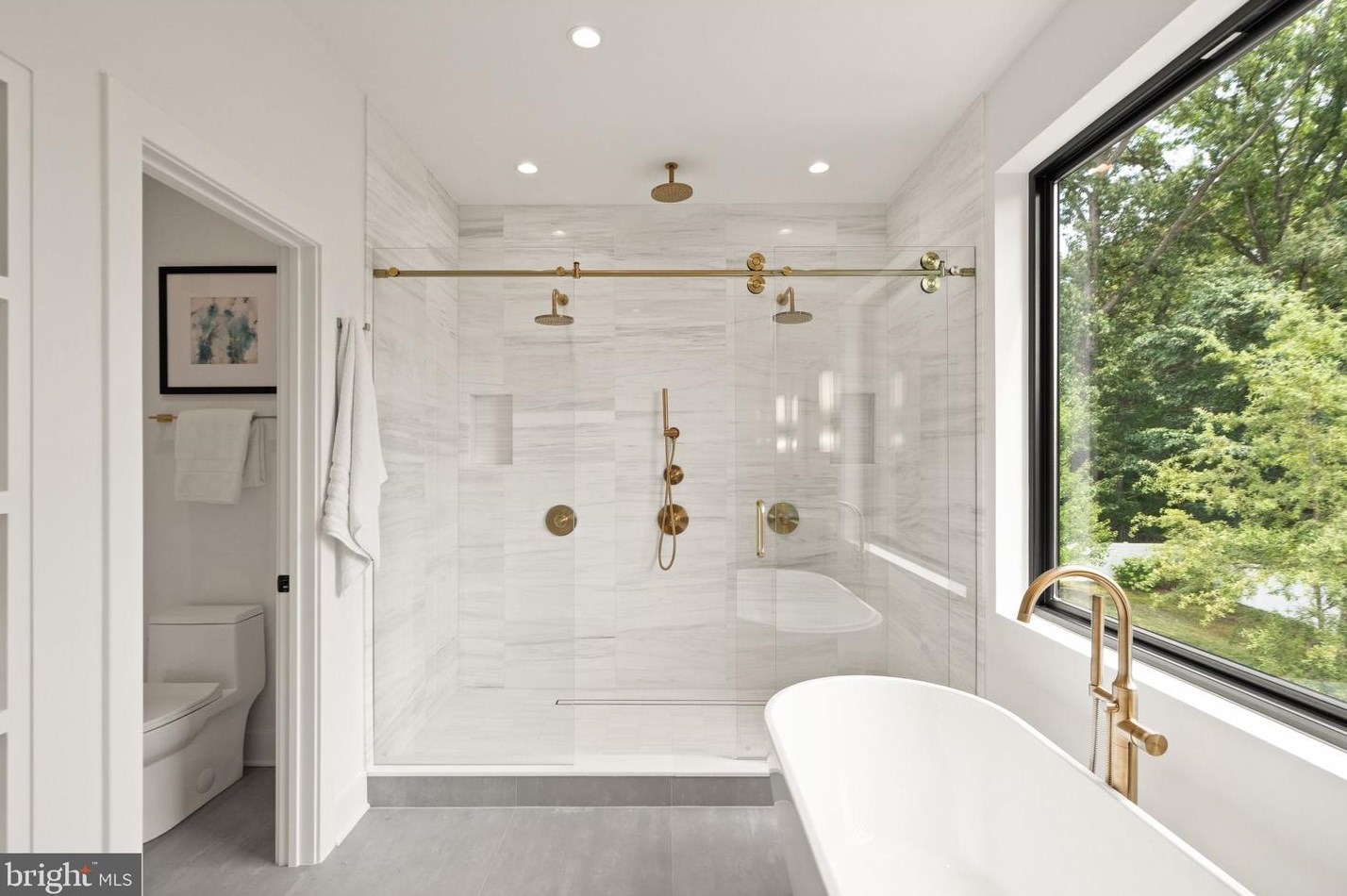 132 Kingsley Rd, Vienna VA  22180-6501 exterior