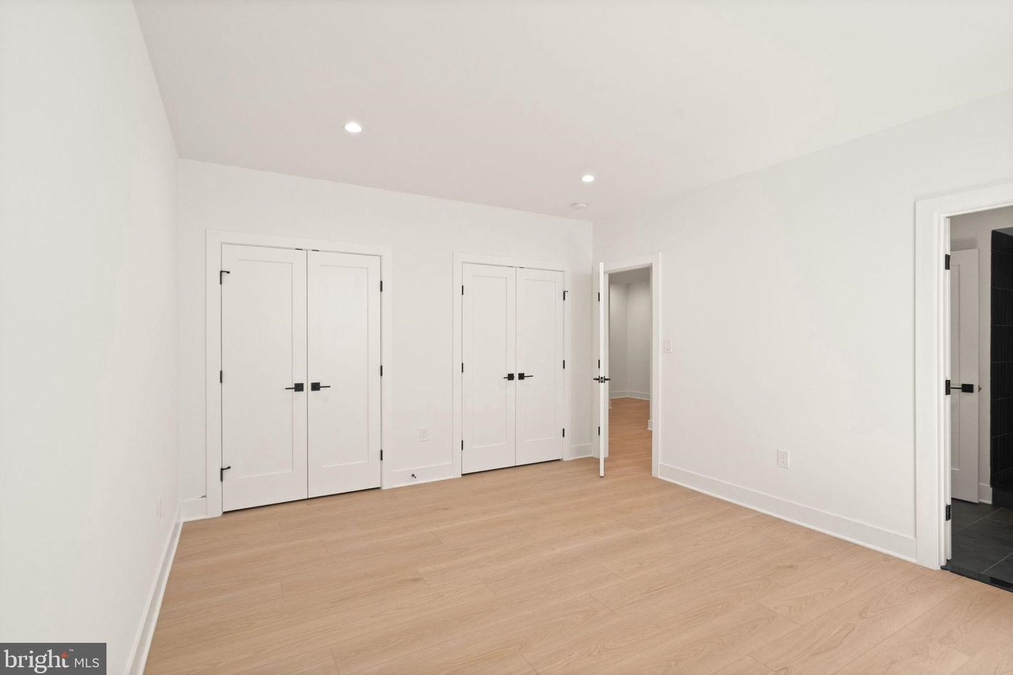 132 Kingsley Rd, Vienna VA  22180-6501 exterior