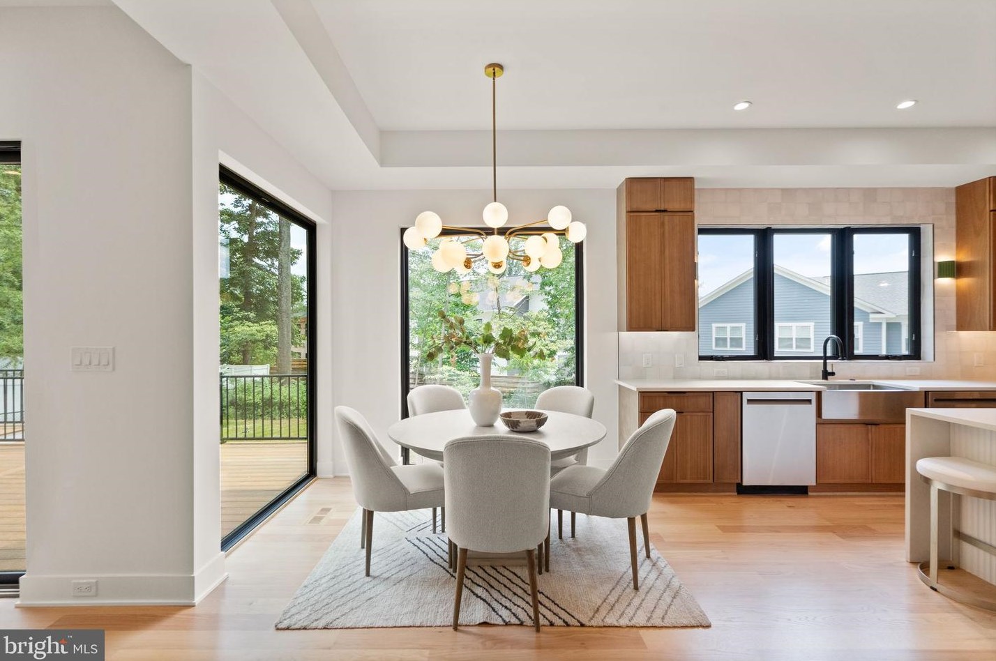 132 Kingsley Rd, Vienna VA  22180-6501 exterior