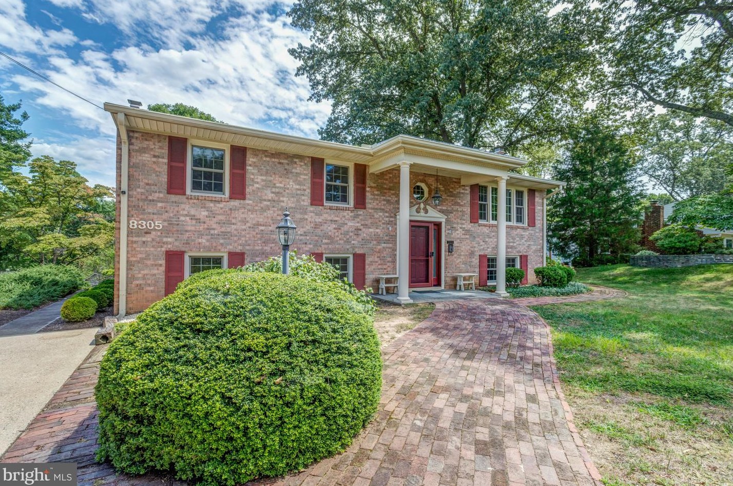 8305 Accotink Rd, Lorton, VA 22079