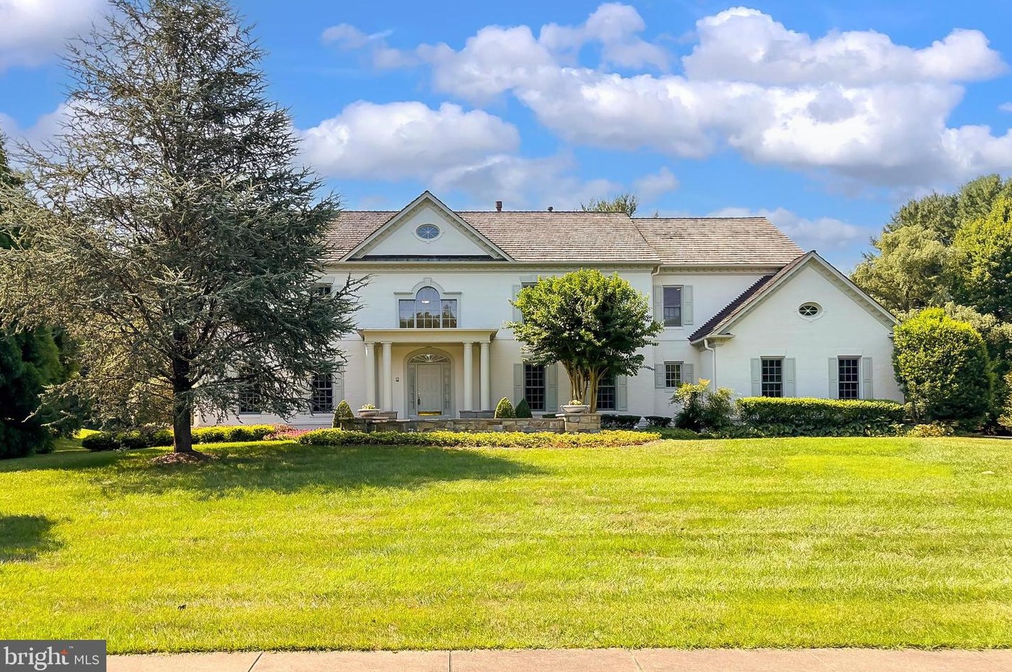 10703 Falls Pointe Dr, Great Falls, VA 22066