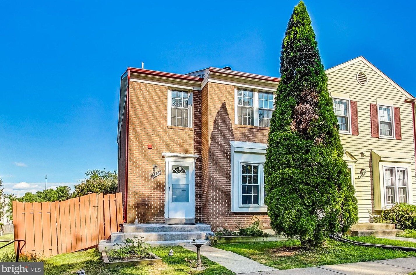 2801 Grovemore Ln, Vienna, VA 22180
