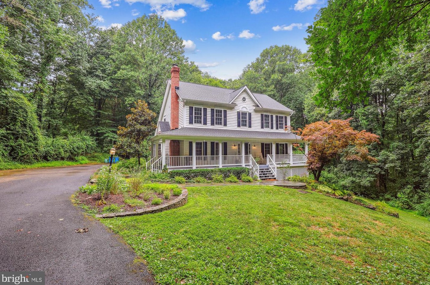 2700 Lena Ct, Vienna, VA 22124